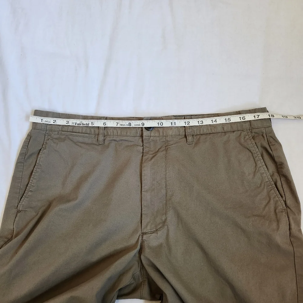 J. Crew men's shorts Chino green 35×9